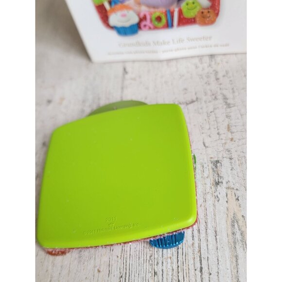 Hallmark grandkids make life sweeter photo frame ornament Xmas candy - Picture 4 of 5